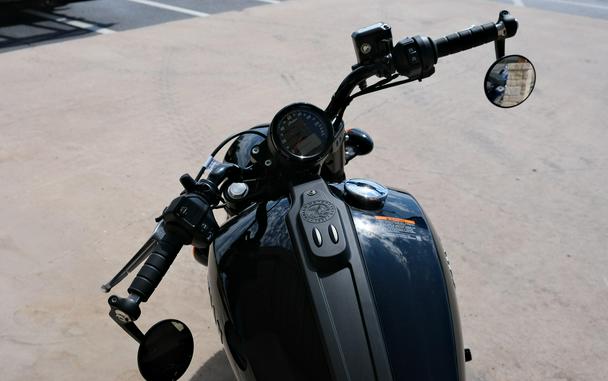 2025 INDIAN MOTORCYCLE SCOUT BOBBER LIMITED BLACK METALLIC