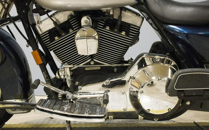 2002 Harley-Davidson® FLHRC - Road King® Classic