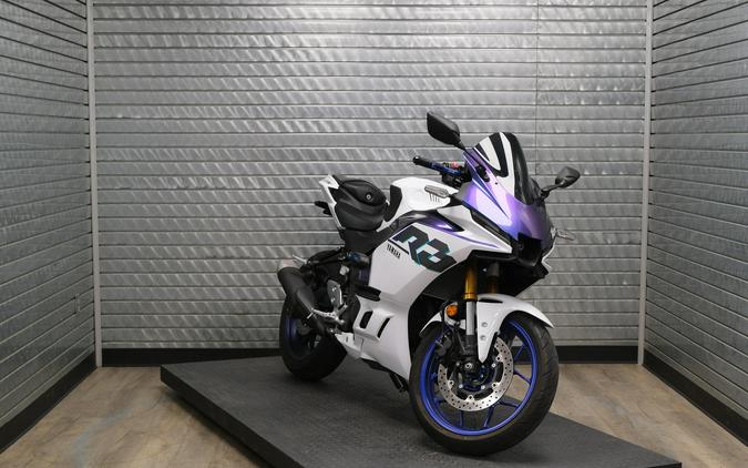 2025 YAMAHA YZF-R3
