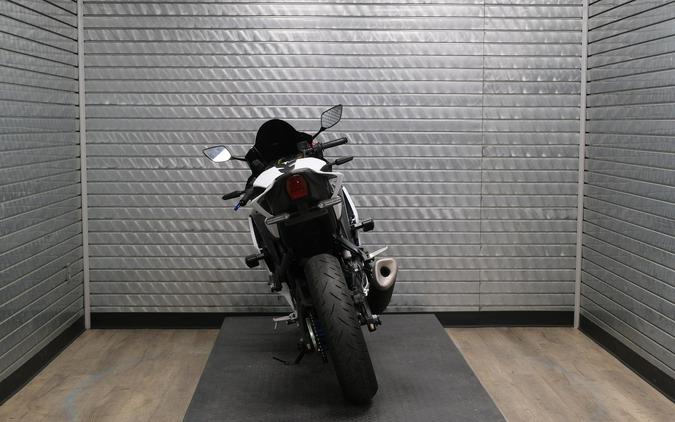 2025 YAMAHA YZF-R3