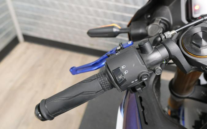 2025 YAMAHA YZF-R3