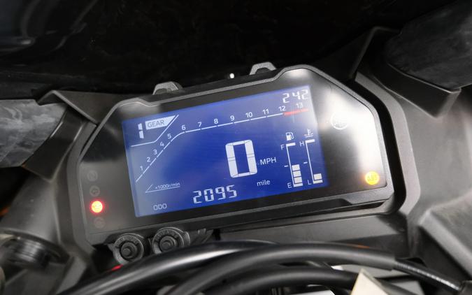 2025 YAMAHA YZF-R3