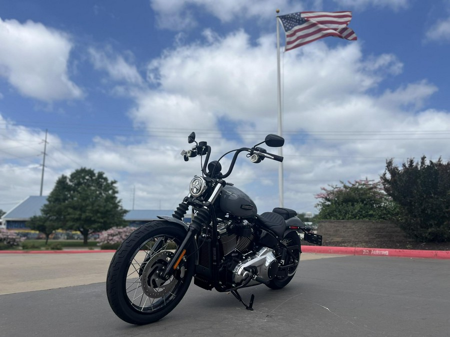 2026 Harley-Davidson® Street Bob® DRK BILIARD GRY