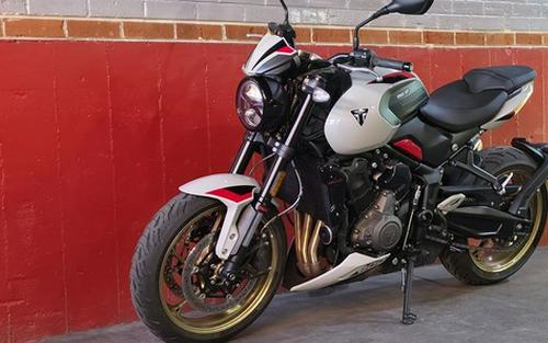 2026 Triumph Trident 800 Ash Grey