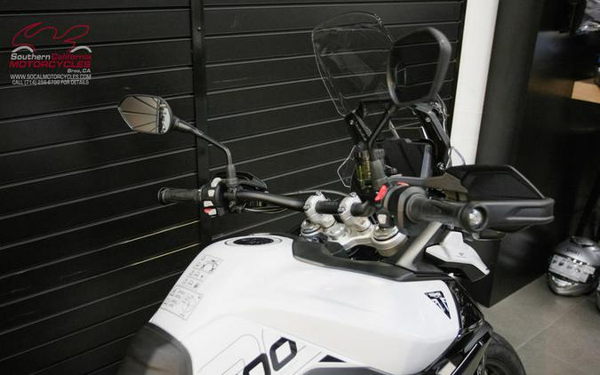 2024 Triumph Tiger 900 GT Snowdonia White / Sapphire Black