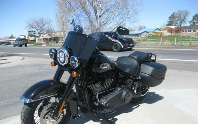 2024 Harley-Davidson Heritage Classic Vivid Black - Black Finish