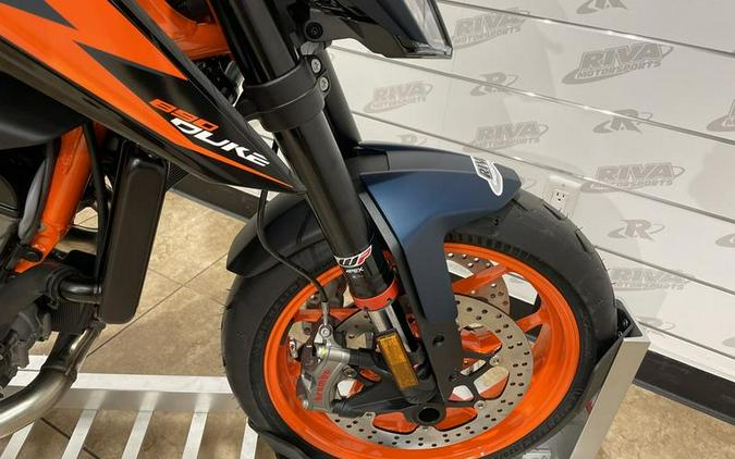 2022 KTM 890 Duke R