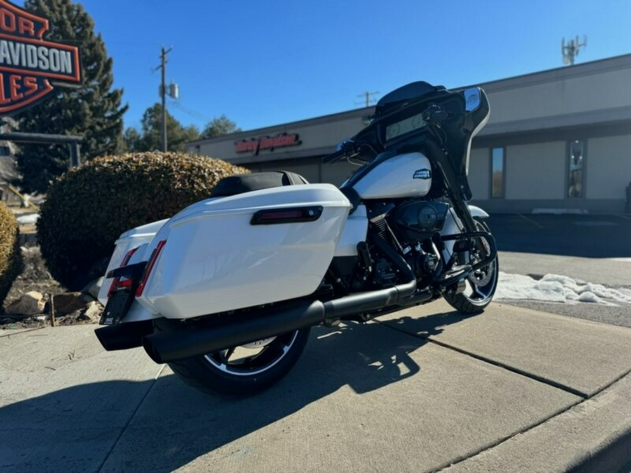 2024 Harley-Davidson Street Glide® White Onyx Pearl - Black Finish