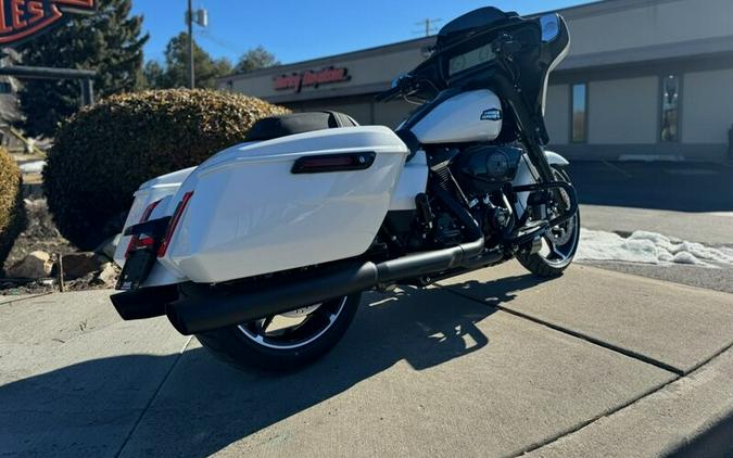 2024 Harley-Davidson Street Glide® White Onyx Pearl - Black Finish