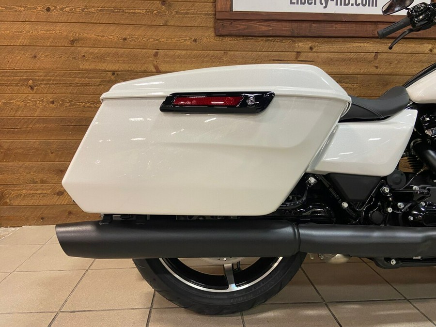 2024 Harley-Davidson® Road Glide™ White Onyx Pearl - Black Finish FLTRX