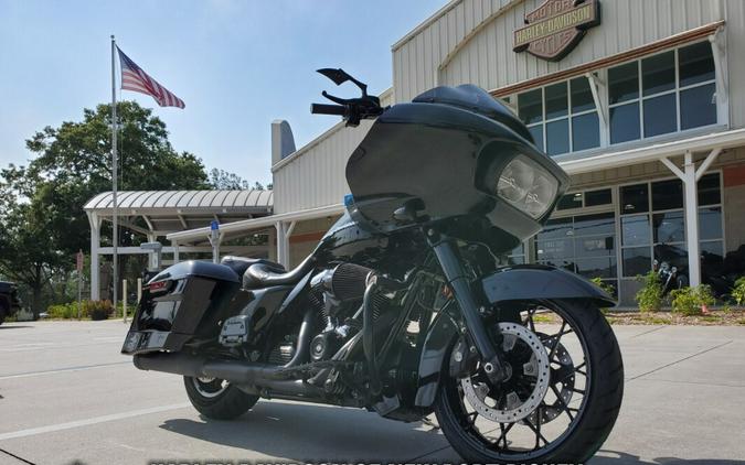 2017 Harley-Davidson® Road Glide® Special