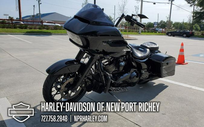 2017 Harley-Davidson® Road Glide® Special