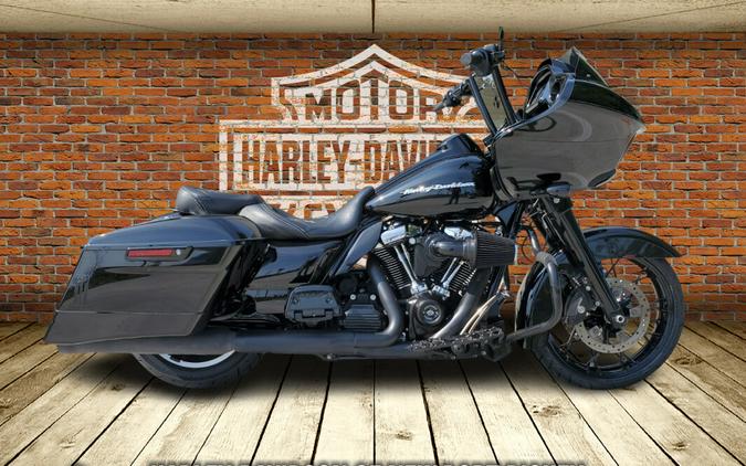 2017 Harley-Davidson® Road Glide® Special