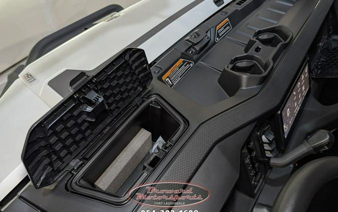 2026 Can-Am Defender Limited HD11