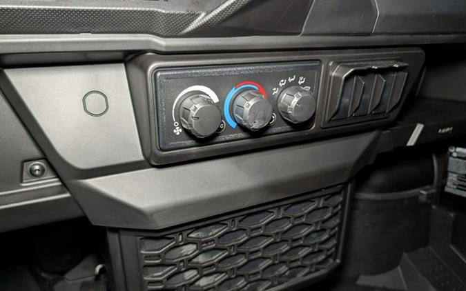 2026 Can-Am Defender Limited HD11