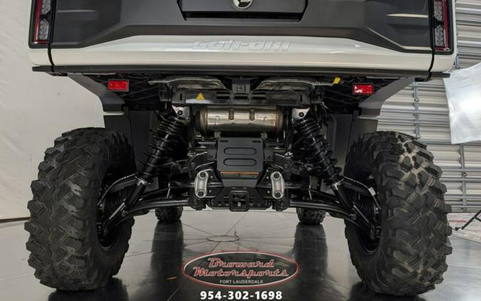 2026 Can-Am Defender Limited HD11