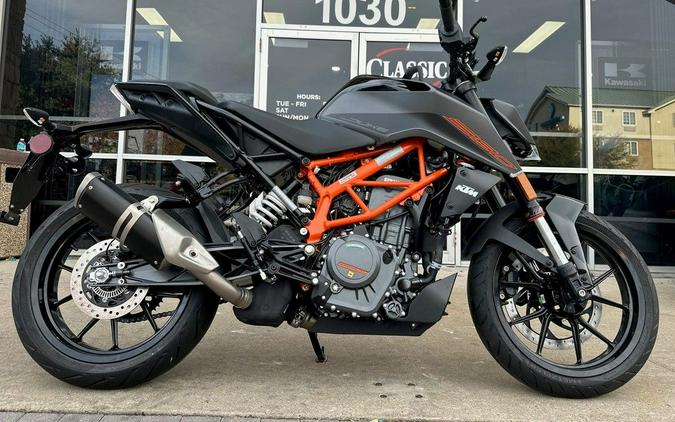 2023 KTM 390 DUKE w/o DRL B.D.