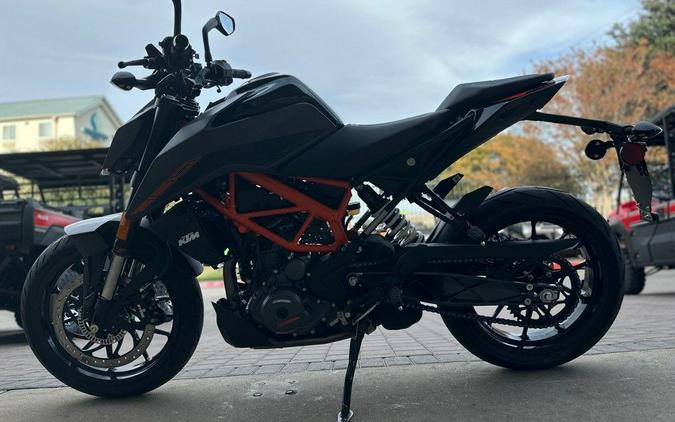 2023 KTM 390 DUKE w/o DRL B.D.