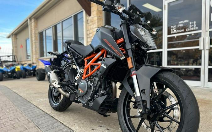 2023 KTM 390 DUKE w/o DRL B.D.