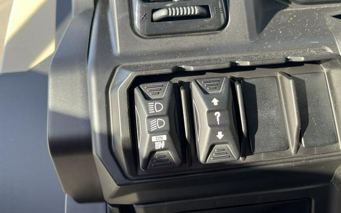 2026 Can-Am® Defender Limited HD11 Desert Tan & Carbon Black