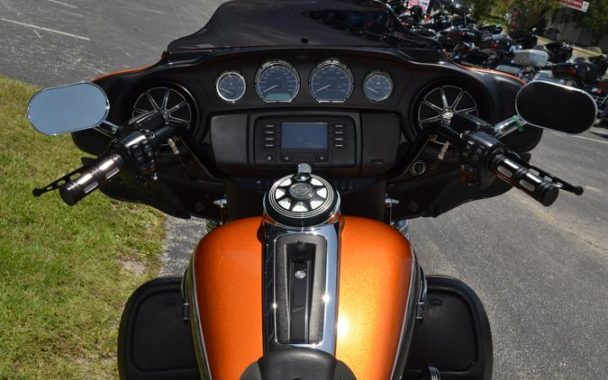 2015 Harley-Davidson® Electra Glide® Ultra Classic® Low - FLHTCUL