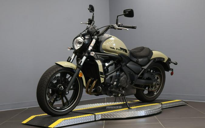 2024 Kawasaki Vulcan® S ABS Pearl Sand Khaki/Ebony