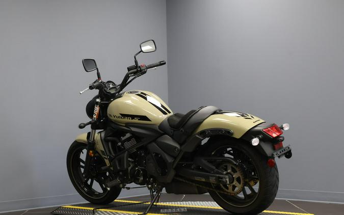 2024 Kawasaki Vulcan® S ABS Pearl Sand Khaki/Ebony