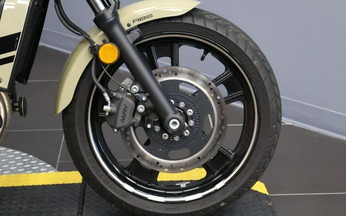 2024 Kawasaki Vulcan® S ABS Pearl Sand Khaki/Ebony