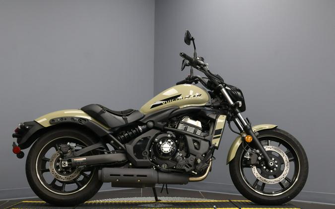 2024 Kawasaki Vulcan® S ABS Pearl Sand Khaki/Ebony