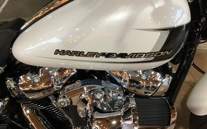 2024 Harley Davidson FXBR Breakout