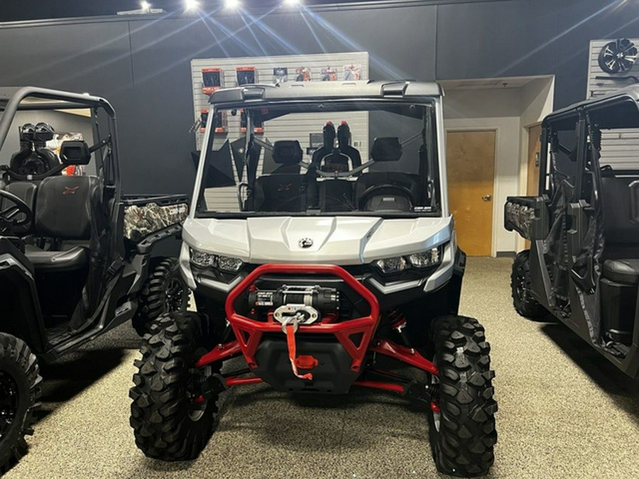 2025 Can-Am Defender X Mr HD10 Hyper Silver & Legion Red