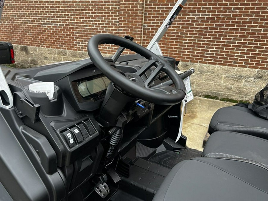 2025 Can-Am Defender X Mr HD10 Hyper Silver & Legion Red