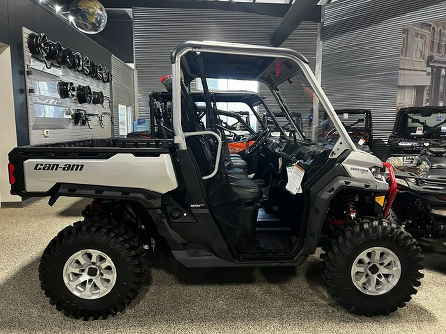 2025 Can-Am Defender X Mr HD10 Hyper Silver & Legion Red