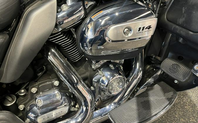 2021 Harley-Davidson® Ultra Limited Gauntlet Gray Metallic/Vivid Black FLHTK