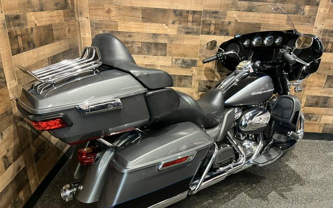 2021 Harley-Davidson® Ultra Limited Gauntlet Gray Metallic/Vivid Black FLHTK