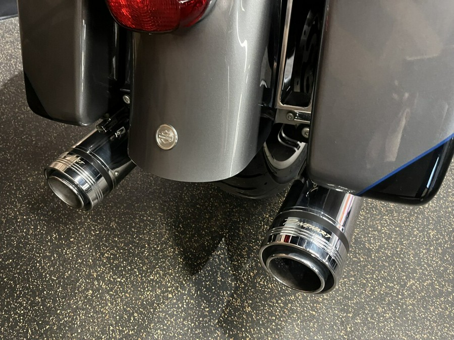 2021 Harley-Davidson® Ultra Limited Gauntlet Gray Metallic/Vivid Black FLHTK