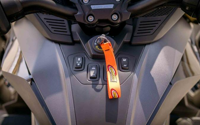 2026 Can-Am® Spyder RT Limited Dark