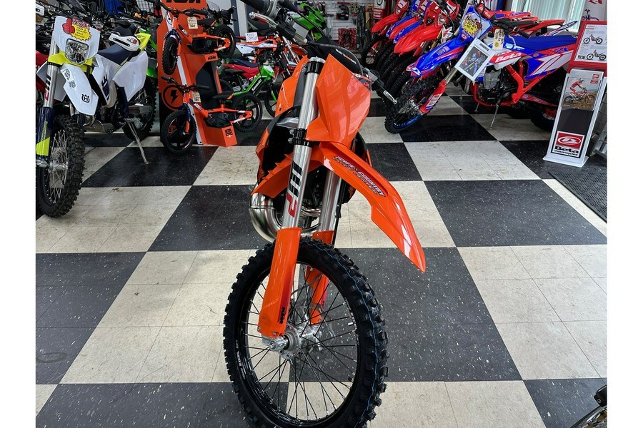 2025 KTM SX 300