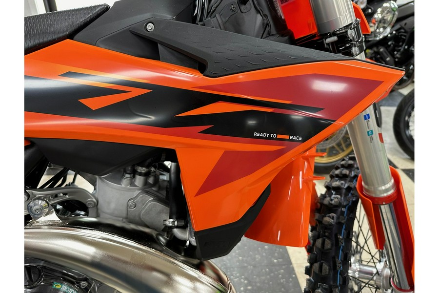 2025 KTM SX 300