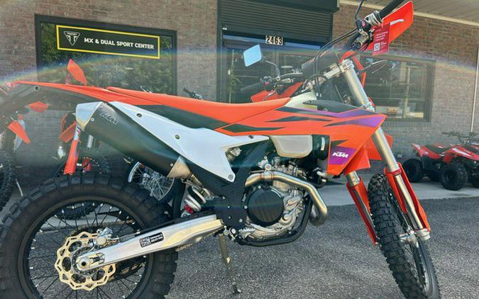 2024 KTM 500 EXC-F Six Days First Look [Fast Facts]