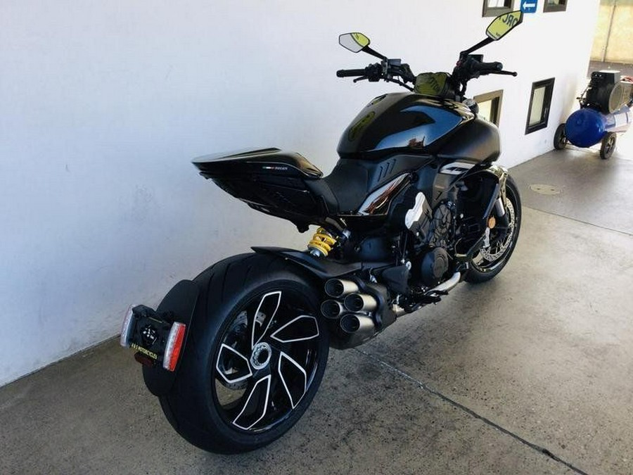 New 2024 Ducati DIAVEL V4