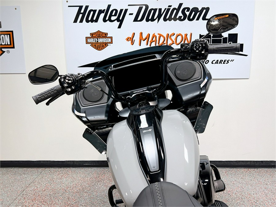 2024 Harley-Davidson Road Glide FLTRX Billiard Gray Black Trim