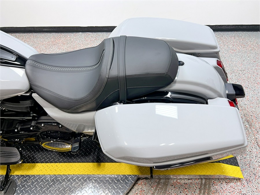 2024 Harley-Davidson Road Glide FLTRX Billiard Gray Black Trim