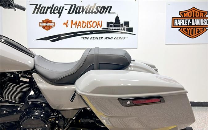 2024 Harley-Davidson Road Glide FLTRX Billiard Gray Black Trim