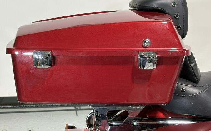 2006 Harley-Davidson® Road King® Two-Tone Fire Red Pearl and Vivid Black