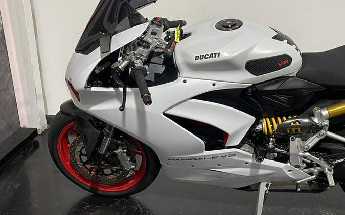 2022 Ducati Panigale V2 White Rosso Livery