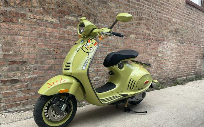 2023 Vespa 946