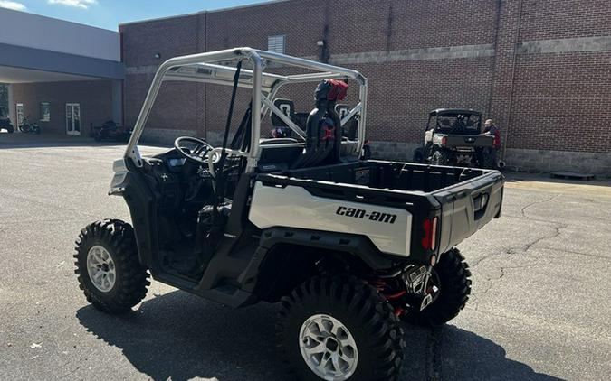 2025 Can-Am Defender X Mr HD10 Hyper Silver & Legion Red