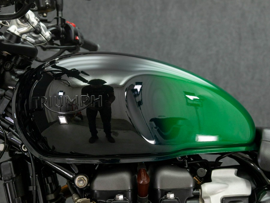 2024 TRIUMPH SPEED TWIN 900 STEALTH EDITION