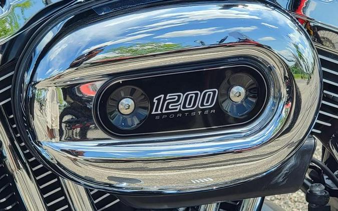 2017 Harley-Davidson® XL1200C - 1200 Custom